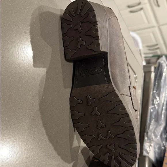 BareTraps Brown Leather Loafers - Picture 4 of 6